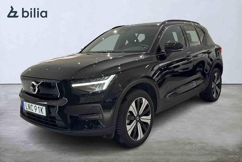 Begagnad Volvo XC40 Single Motor 175 kW (238 HK) 2023 Svart SUV