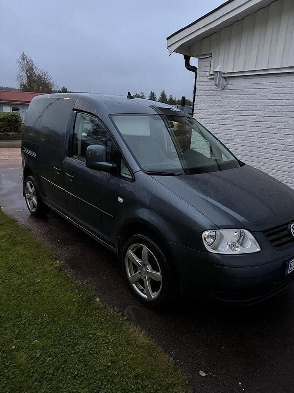 Grå Begagnad 2010 VW Caddy Minibuss | 58 000 kr (Bra pris) - Bild 1/4
