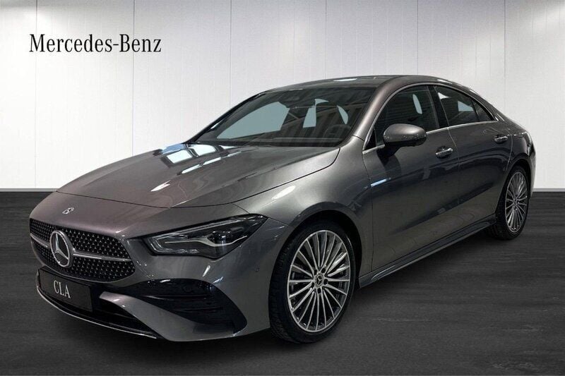 Ny 2025 Mercedes CLA200 AMG Sportkupé | 429 300 kr (Bra pris) - Bild 1/4