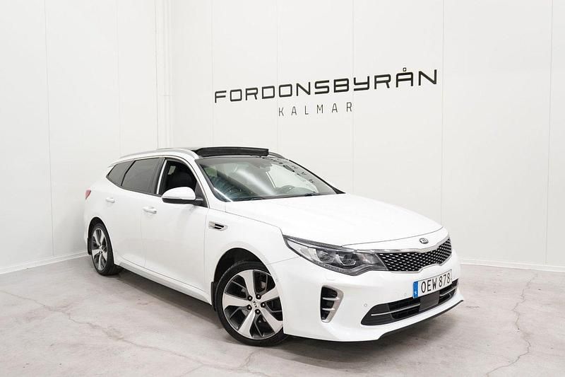 Vit Begagnad 2017 Kia Optima GT-Line Kombi | 149 800 kr (Marknadspris) - Bild 1/4