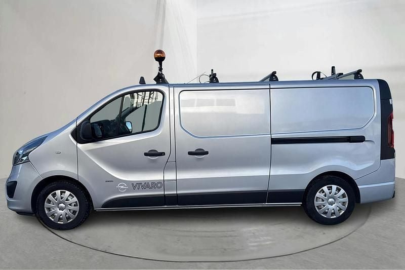 Begagnad Opel Vivaro 145 HK (106 kW) 2017 Grå Minibuss