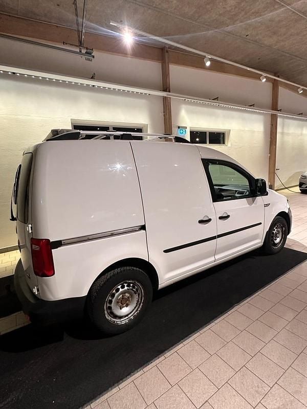 Begagnad VW Caddy 75 HK (55 kW) 2016 Minibuss
