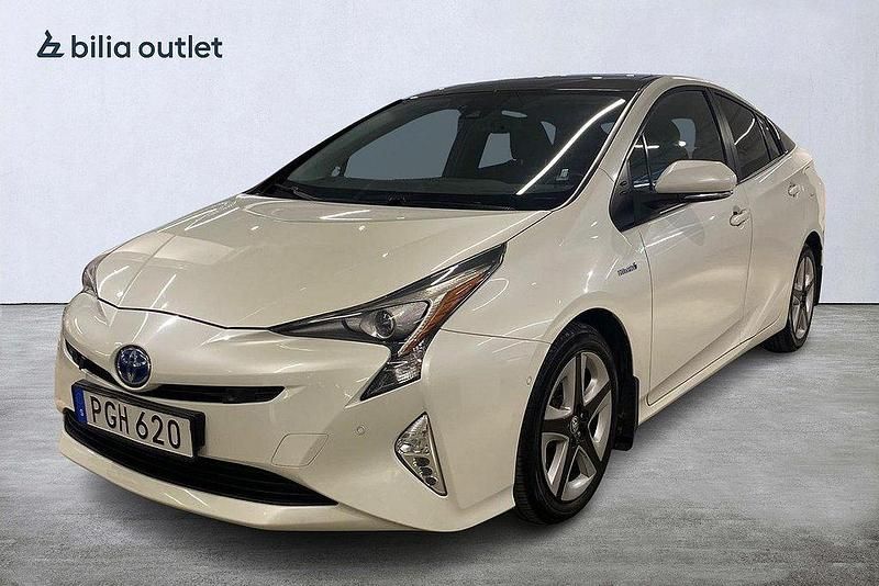 Vit Begagnad 2016 Toyota Prius Halvkombi | 189 900 kr (Marknadspris) - Bild 1/4