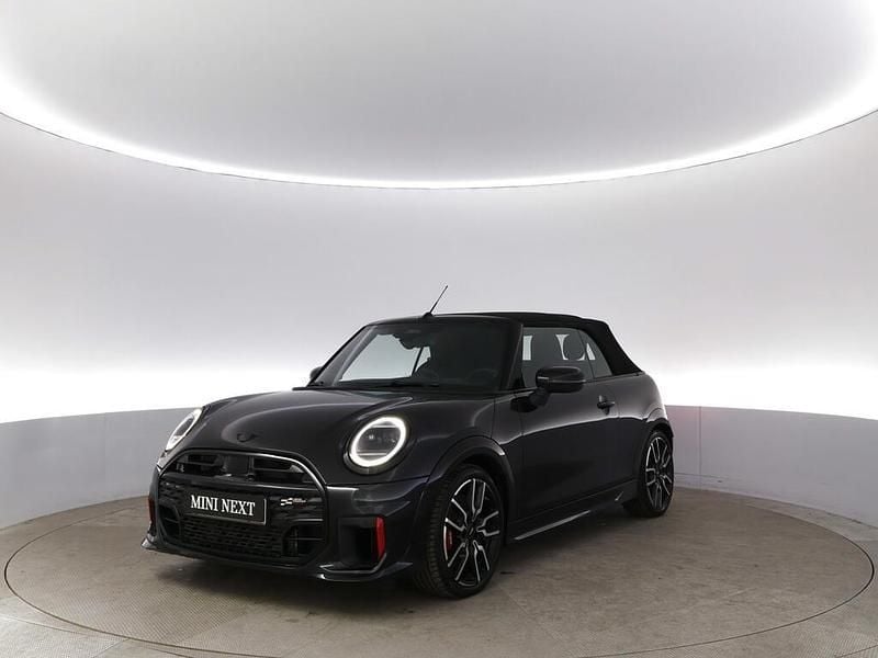 Svart Begagnad 2025 Mini John Cooper Works Halvkombi | 489 900 kr - Bild 1/4