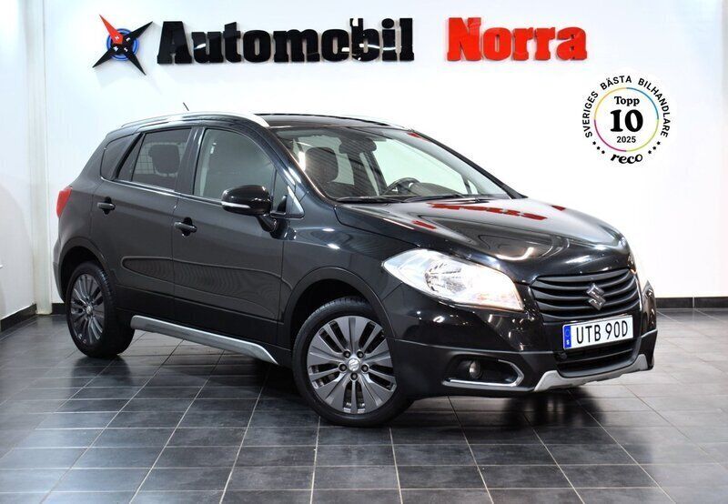 Svart (svart metallic) Begagnad 2014 Suzuki SX4 S-Cross Exclusive SUV | 99 400 kr (Marknadspris) - Bild 1/3