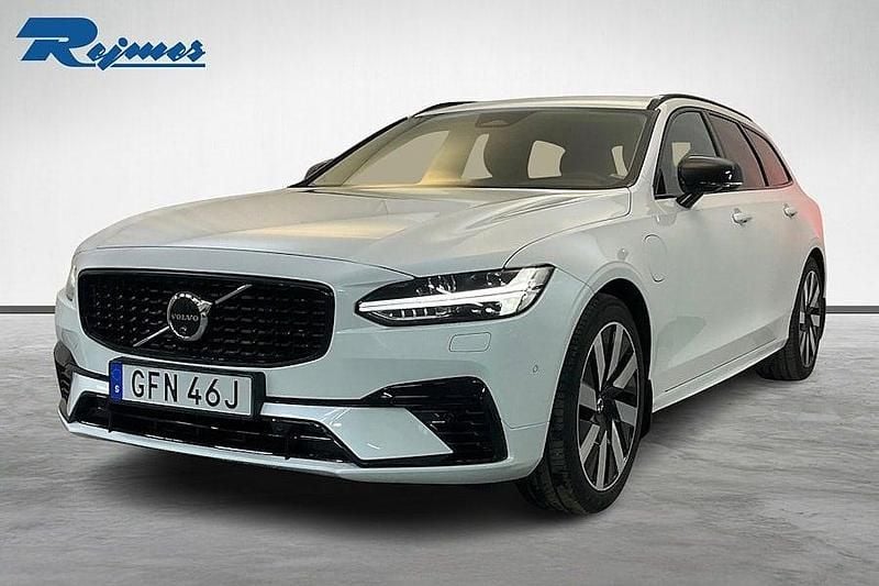Begagnad Volvo V90 Plus 349 HK (256 kW) 2024 Vit Kombi