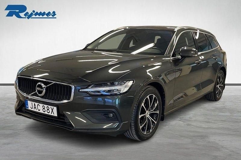 Begagnad Volvo V60 Momentum 197 HK (144 kW) 2020 Mörkgrå Kombi