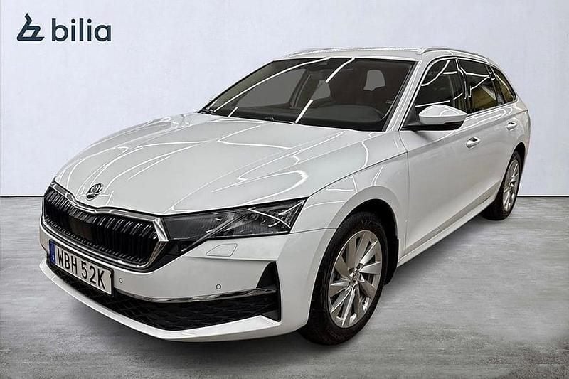 Vit Begagnad 2024 Skoda Octavia Selection Kombi | 319 500 kr (Bra pris) - Bild 1/4