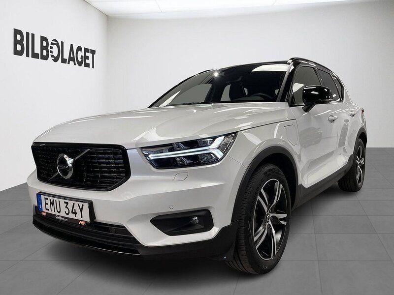 Vit Begagnad 2020 Volvo XC40 R-Design SUV | 369 800 kr (Marknadspris) - Bild 1/4