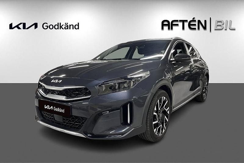 Grå Begagnad 2022 Kia XCeed SUV | 259 800 kr (Marknadspris) - Bild 1/3