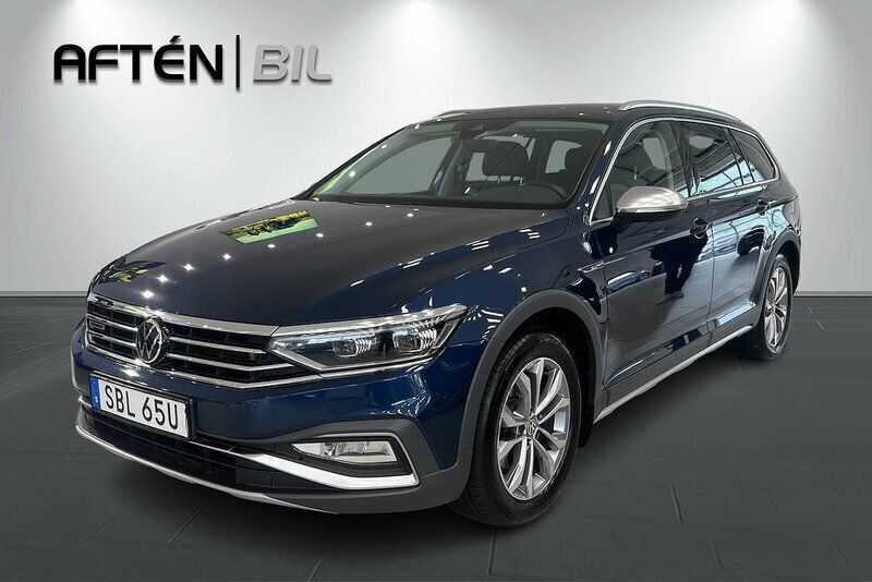 Blå Begagnad 2020 VW Passat Alltrack Executive Kombi | 299 900 kr (Marknadspris) - Bild 1/3