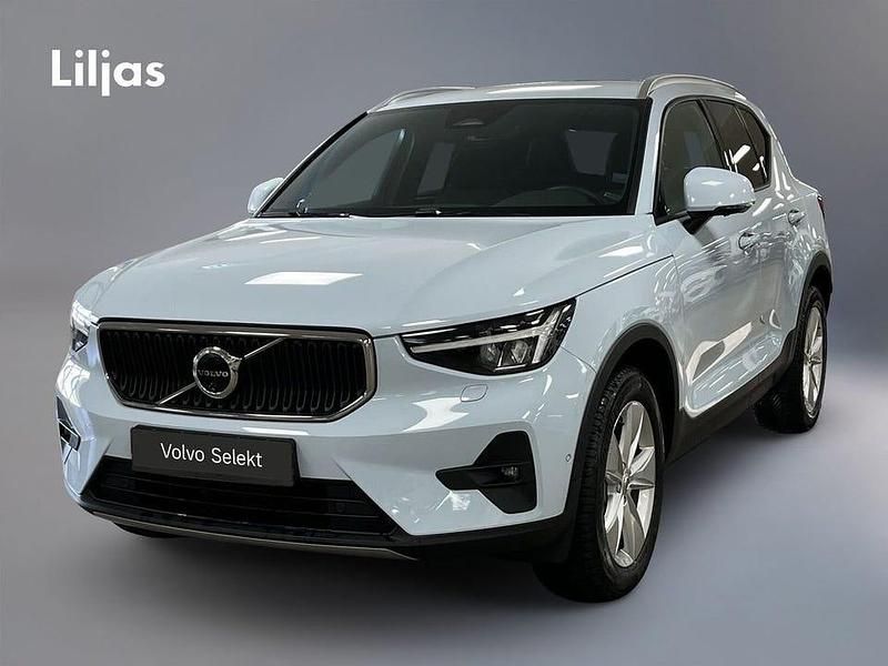 Blå Begagnad 2024 Volvo XC40 Core SUV | 359 000 kr (Bra pris) - Bild 1/3