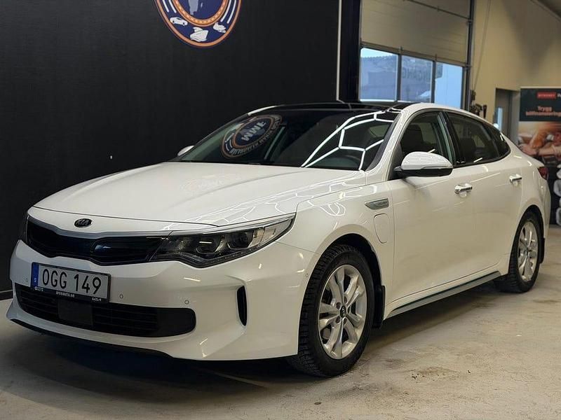Begagnad Kia Optima Comfort 205 HK (150 kW) 2017 Vit