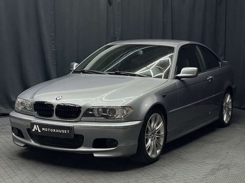 Grå Begagnad 2004 BMW 320 M Sport Sportkupé | 69 800 kr - Bild 1/4