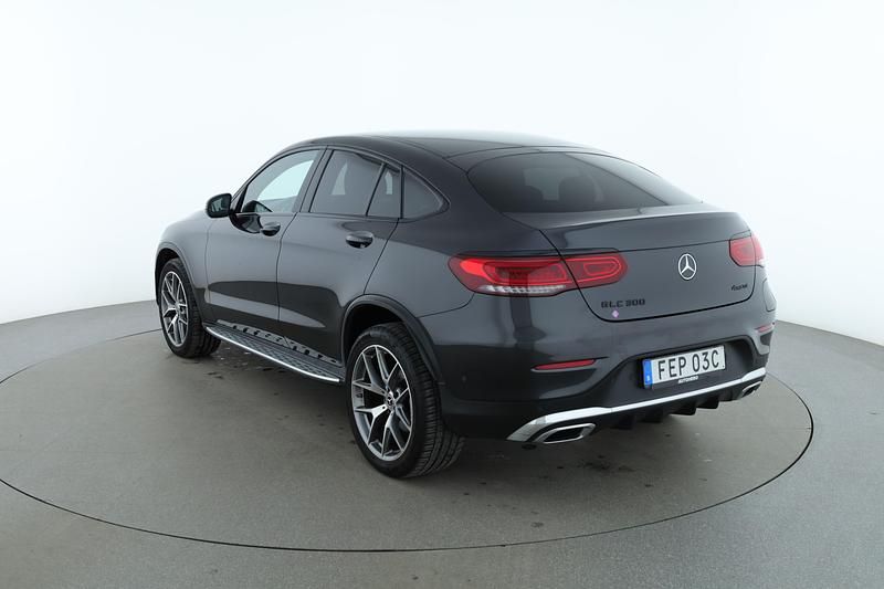 Begagnad Mercedes GLC300e AMG line 324 HK (238 kW) 2020 Grå Sportkupé