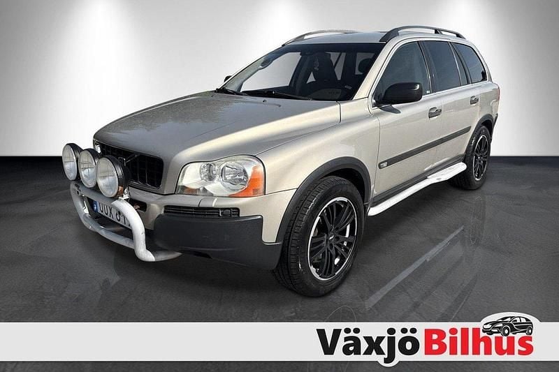 Ljusbrun Begagnad 2004 Volvo XC90 Standard SUV | 49 900 kr (Marknadspris) - Bild 1/4