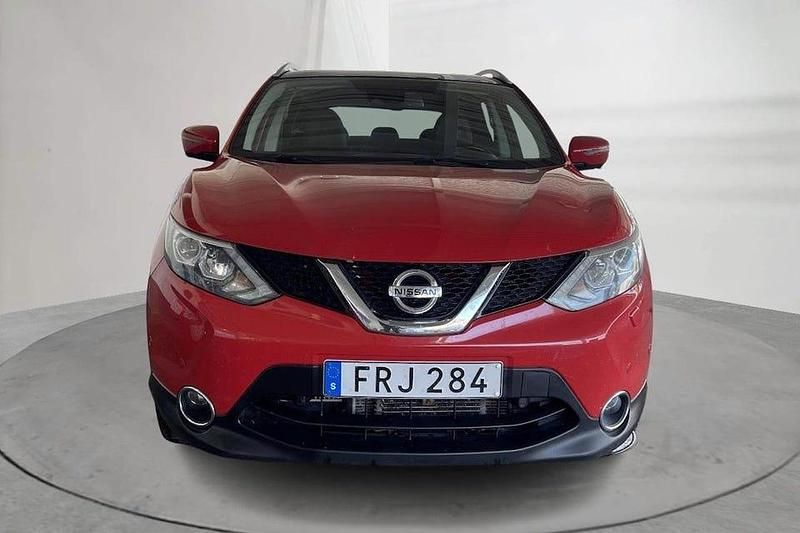 Begagnad 2015 Nissan Qashqai SUV | 150 000 kr - Bild 1/4