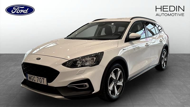 Vit Begagnad 2020 Ford Focus Active Kombi | 169 900 kr (Marknadspris) - Bild 1/4
