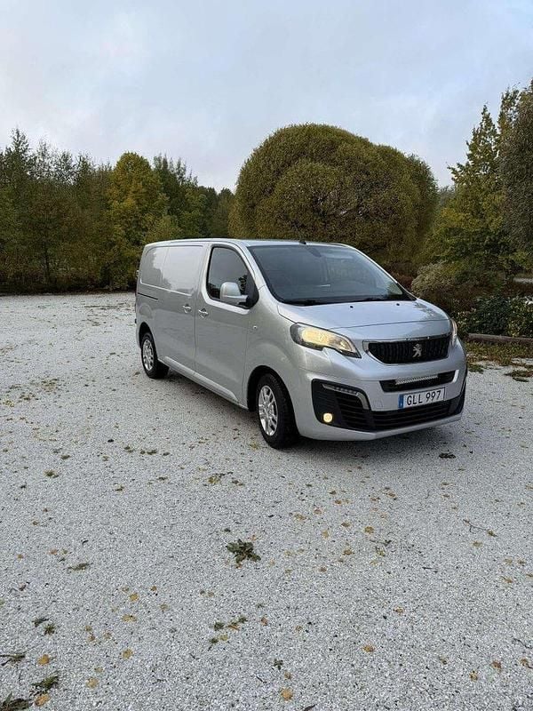 Silver Begagnad 2018 Peugeot Expert Van | 90 000 kr (Bra pris) - Bild 1/4