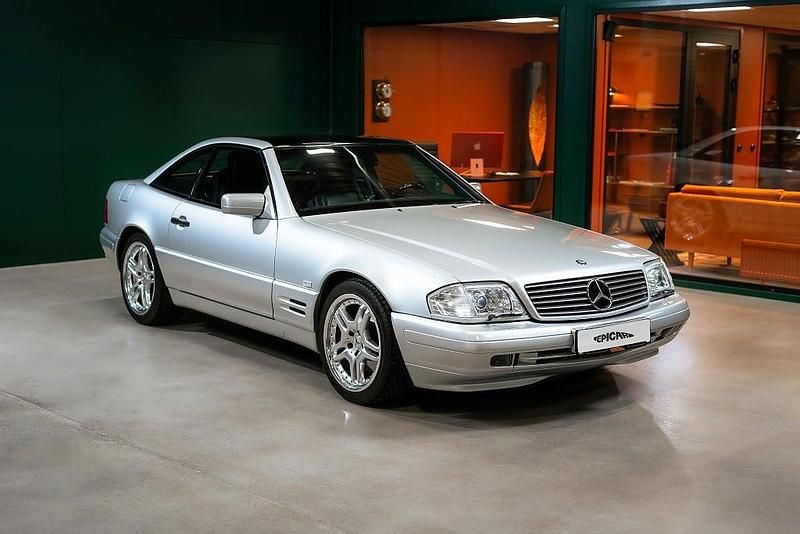 Begagnad Mercedes SL320 231 HK (169 kW) 1998 Ljusgrå Cab