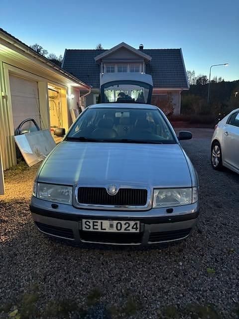 Begagnad Skoda Octavia Tour 75 HK (55 kW) 2001