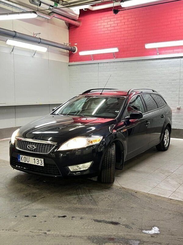 Svart Begagnad 2010 Ford Mondeo Kombi | 36 000 kr (Bra pris) - Bild 1/4