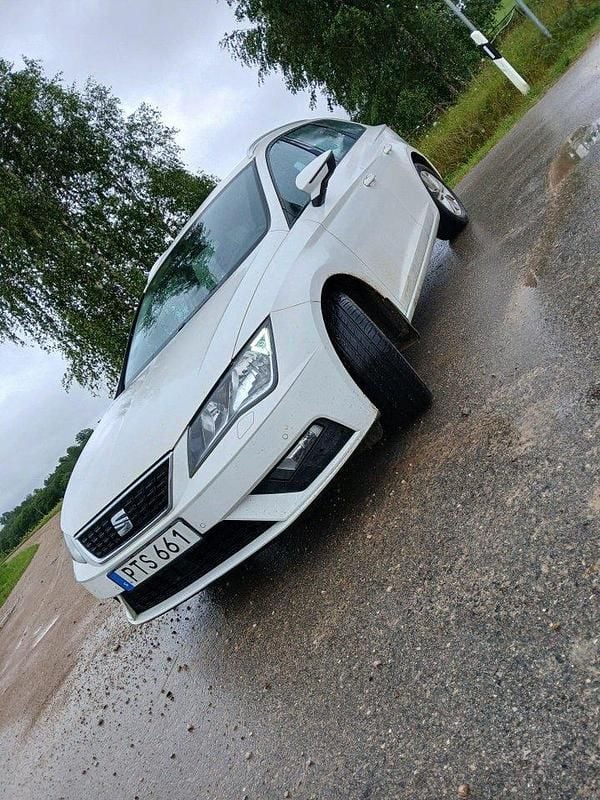 Vit Begagnad 2018 Seat Leon ST Kombi | 65 000 kr - Bild 1/4