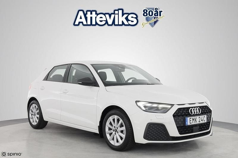Vit Begagnad 2023 Audi A1 Sportback Halvkombi | 204 900 kr - Bild 1/4