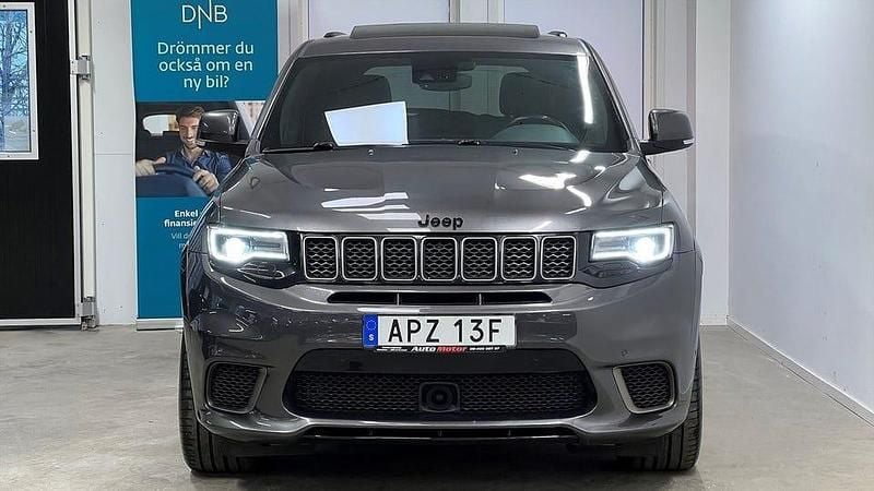 Begagnad Jeep Grand Cherokee SRT 710 HK (522 kW) 2019 Grå SUV