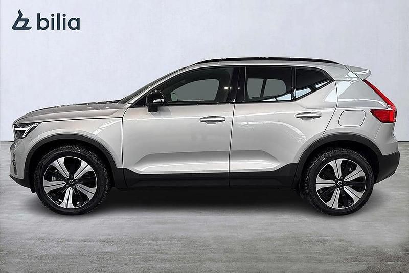 Begagnad Volvo XC40 Core 169 kW (231 HK) 2022 Silver SUV