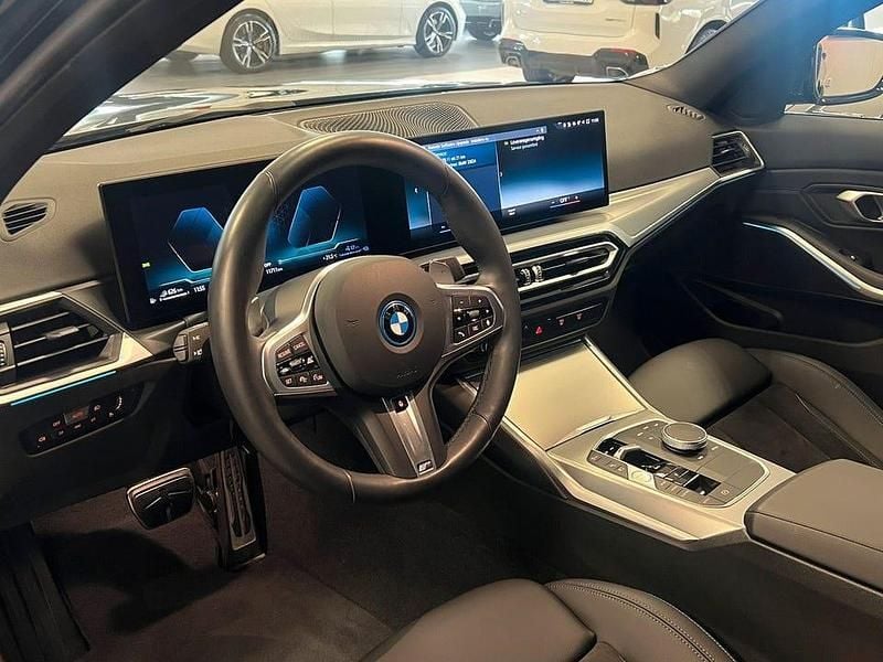 Begagnad BMW 330 M Sport 184 HK (135 kW) 2024 Svart Sedan