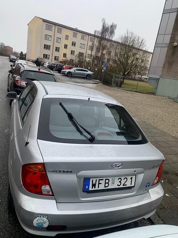 Begagnad Hyundai Accent 105 HK (77 kW) 2005
