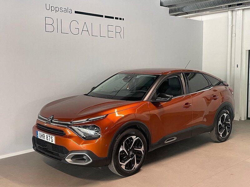 Orange Begagnad 2022 Citroën C4 PureTech Halvkombi | 199 800 kr (Marknadspris) - Bild 1/4