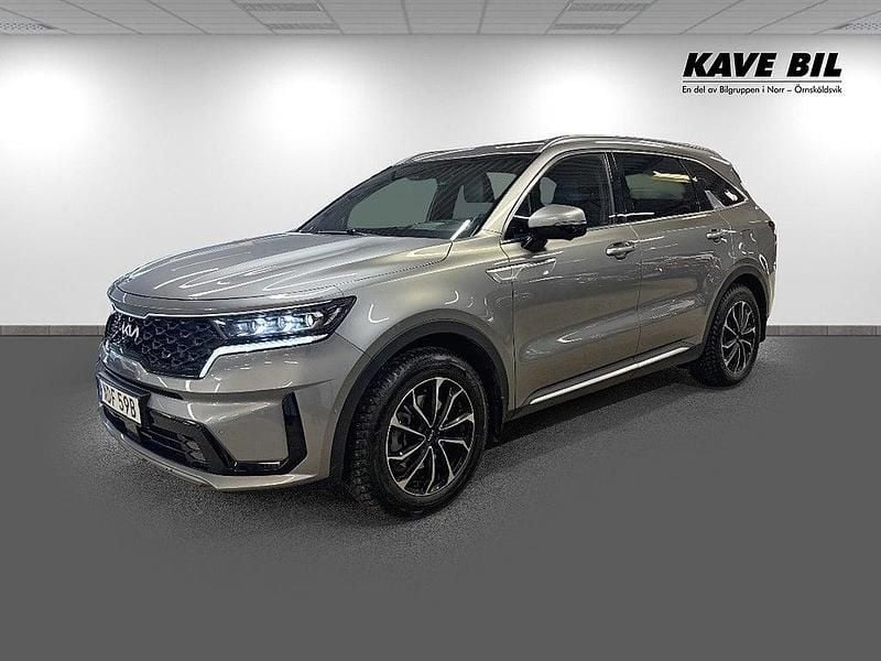 Grå Begagnad 2023 Kia Sorento Advance SUV | 479 900 kr (Marknadspris) - Bild 1/4