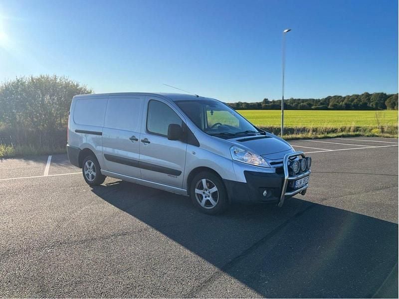 Silver Begagnad 2013 Citroën Jumpy Minibuss | 39 990 kr (Bra pris) - Bild 1/4