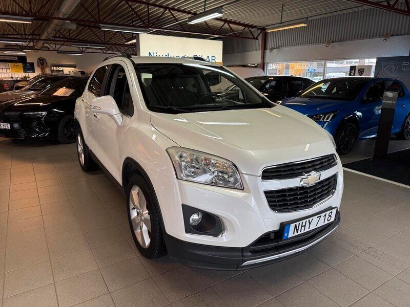 Vit Begagnad 2013 Chevrolet Trax SUV | 89 900 kr (Marknadspris) - Bild 1/4