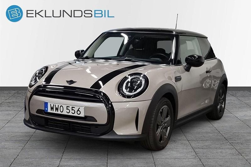 Grå Begagnad 2021 Mini Cooper Halvkombi | 219 900 kr (Marknadspris) - Bild 1/4
