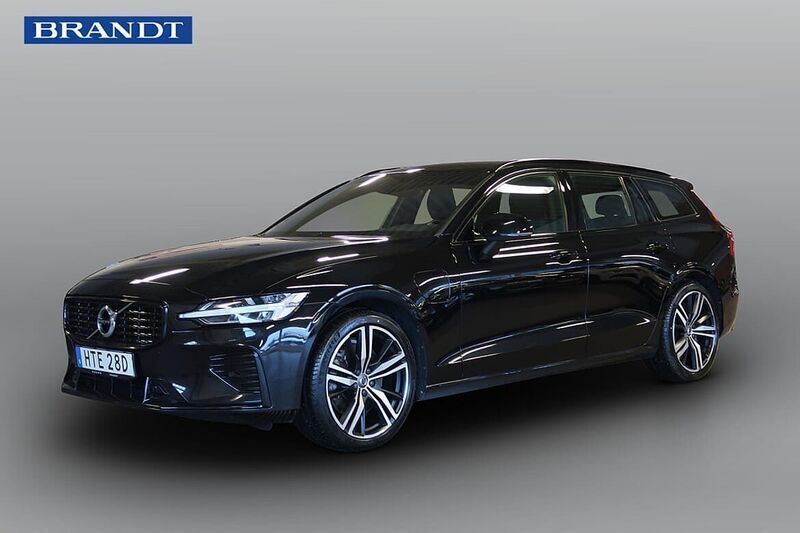 Svart Begagnad 2022 Volvo V60 R-Design Kombi | 349 900 kr (Marknadspris) - Bild 1/4