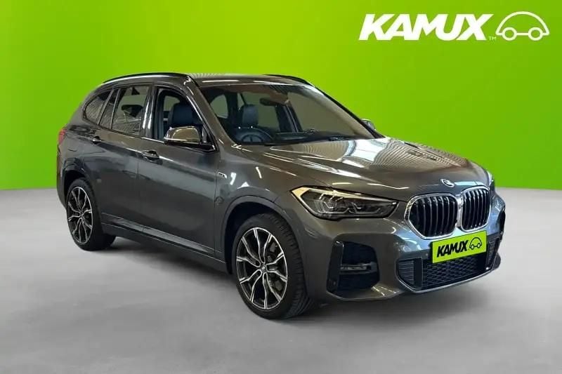Silver/grå Begagnad 2022 BMW X1 M Sport SUV | 342 800 kr (Lite dyr) - Bild 1/4