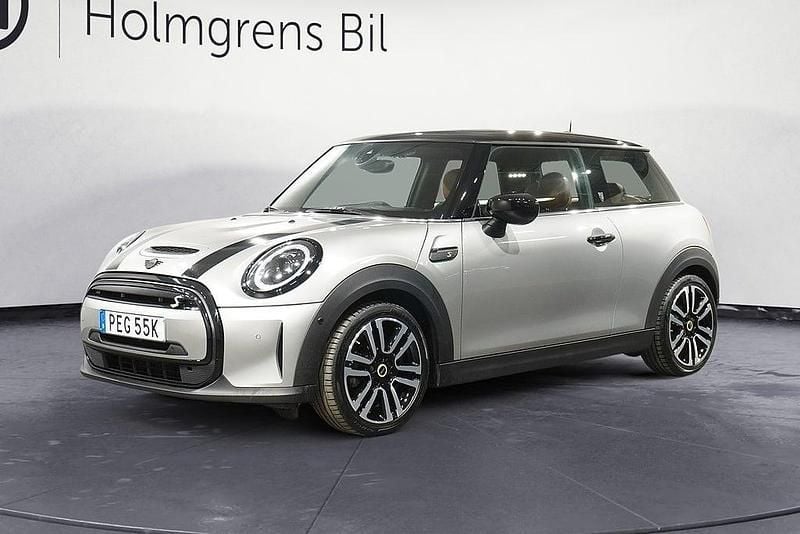 Begagnad Mini Cooper 135 kW (184 HK) 2023 Grå Halvkombi