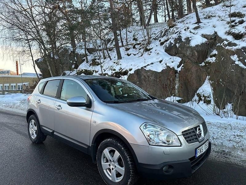 Begagnad Nissan Qashqai 114 HK (83 kW) 2007 Silver SUV