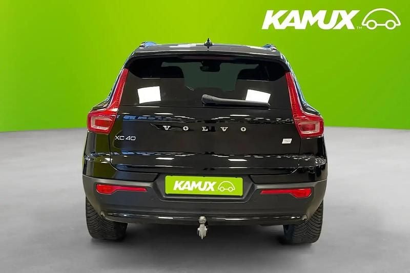 Begagnad Volvo XC40 300 kW (408 HK) 2023 Svart SUV