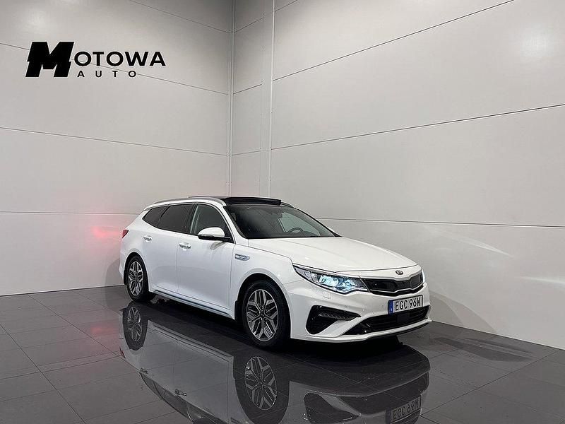 Vit Begagnad 2019 Kia Optima Hybrid 2 Sedan | 189 900 kr (Marknadspris) - Bild 1/4