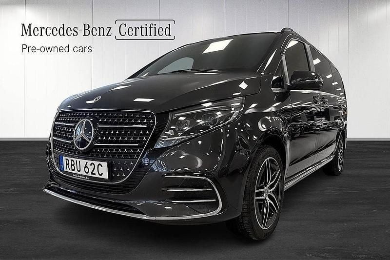 Begagnad Mercedes V300 237 HK (174 kW) 2025 Grafitgrå mörk metallic Minibuss