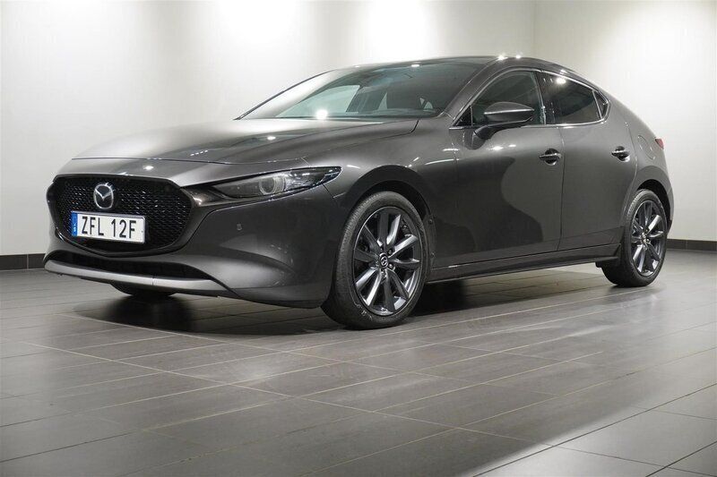 Grå/silver Begagnad 2019 Mazda 3 Sky Halvkombi | 184 900 kr (Marknadspris) - Bild 1/4