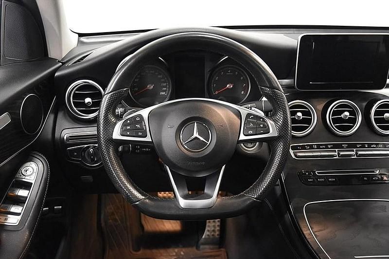Begagnad Mercedes GLC350 AMG 211 HK (155 kW) 2017 Silver SUV