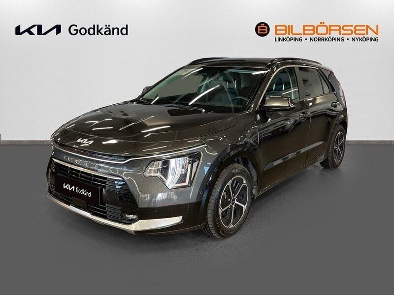 Grå Begagnad 2022 Kia Niro Advance SUV | 329 900 kr (Dyr) - Bild 1/4