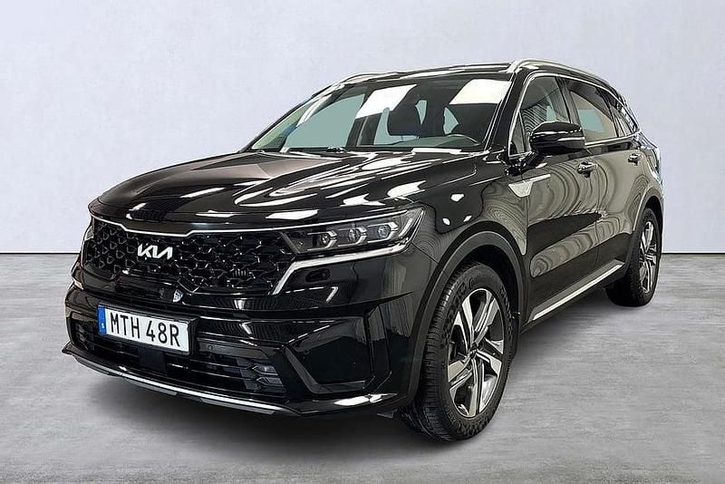Svart Begagnad 2023 Kia Sorento Advance SUV | 459 900 kr (Marknadspris) - Bild 1/4