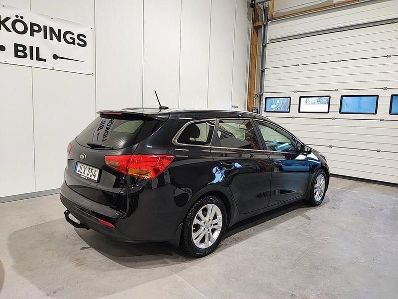 Begagnad Kia Ceed Sportswagon Comfort 128 HK (94 kW) 2014 Svart Kombi