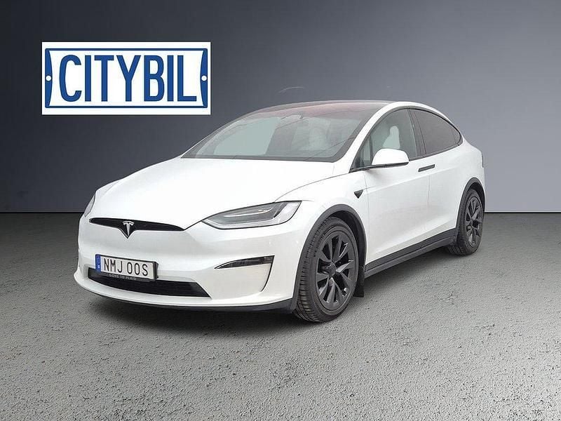 Vit Begagnad 2022 Tesla Model X Plaid SUV | 829 900 kr (Marknadspris) - Bild 1/4